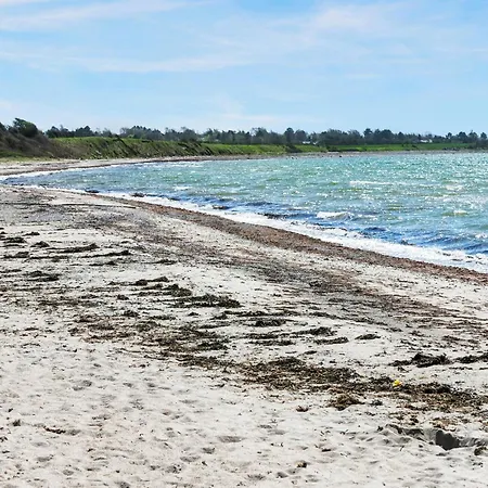 Kysthusene, Lejl 25 Apartman *