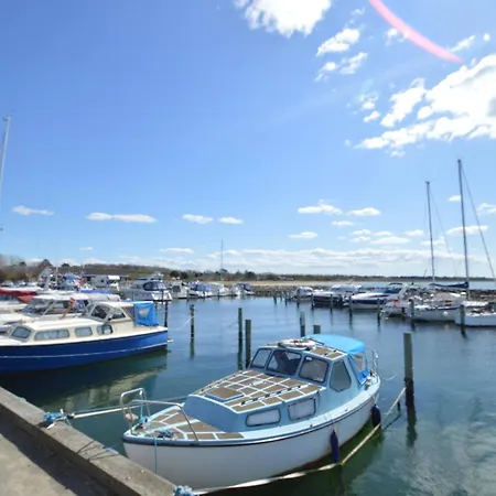 Kysthusene, Lejl 25 Apartman